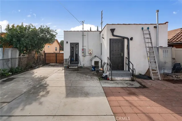 $649,800 | 827 East 97th Street, Los Angeles, CA 90002