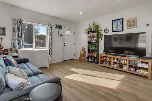 $649,800 | 827 East 97th Street, Los Angeles, CA 90002