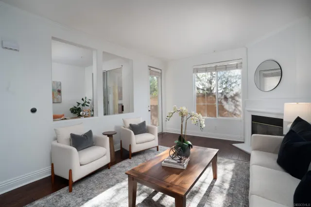 $879,000 | 12376 Carmel Country Road, Unit J107, San Diego, CA 92130