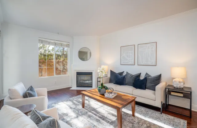 $879,000 | 12376 Carmel Country Road, Unit J107, San Diego, CA 92130