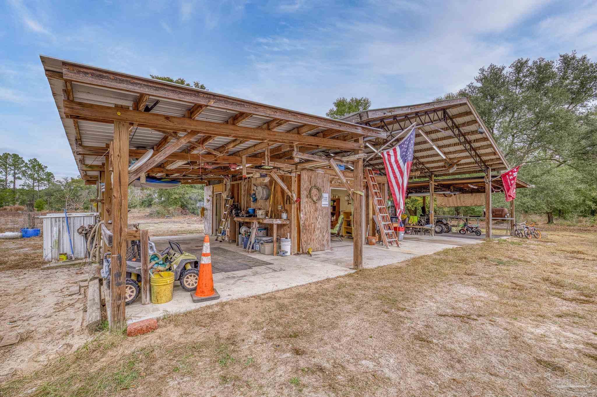 10246 Nichols Lake Road Milton, FL 32583 - Photo 3 of 39