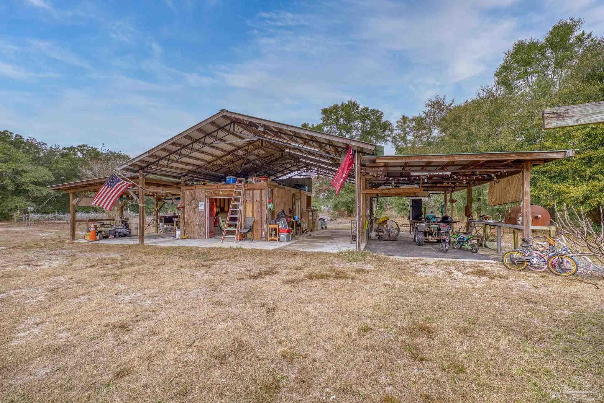 10246 Nichols Lake Road Milton, FL 32583 - Photo 4 of 39