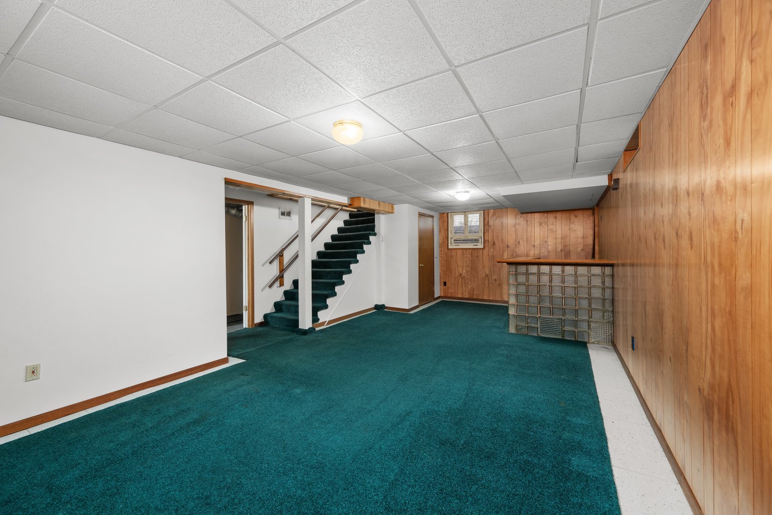 925 24th Street Moline, IL 61265 - Photo 25 of 37 a view of an empty room with stairs