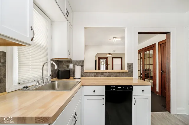 $1,750 | 54 South 5th Avenue, Beech Grove, IN 46107