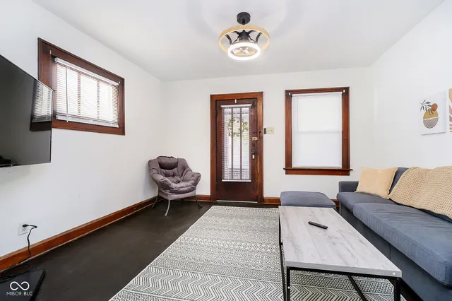 $1,750 | 54 South 5th Avenue, Beech Grove, IN 46107