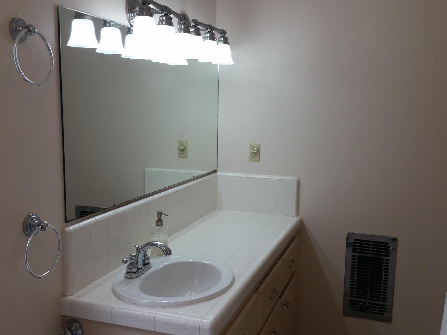 120 Springpoint Road Castroville, CA 95012 - Photo 8 of 22 Gallery Image 8