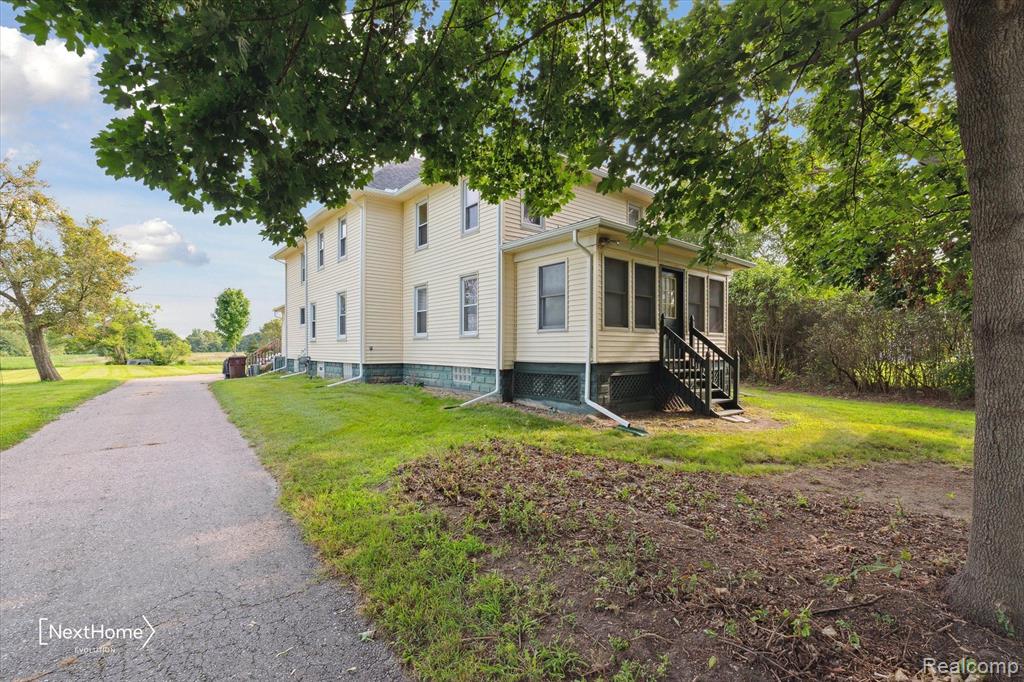 47105 Bemis Road Belleville, MI 48111 - Photo 1 of 50