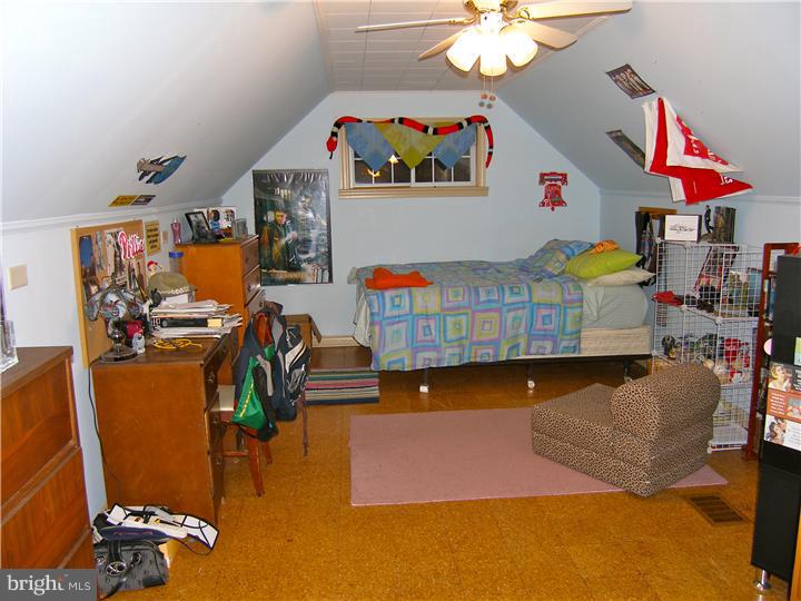 2142 Grove Road Bethlehem, PA 18018 - Photo 8 of 12 Gallery Image 8