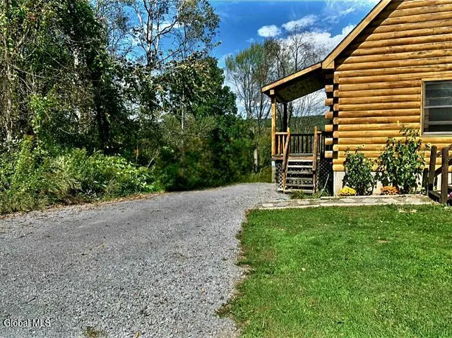 $339,777 | 1672 Creek Road, Duanesburg, NY 12066