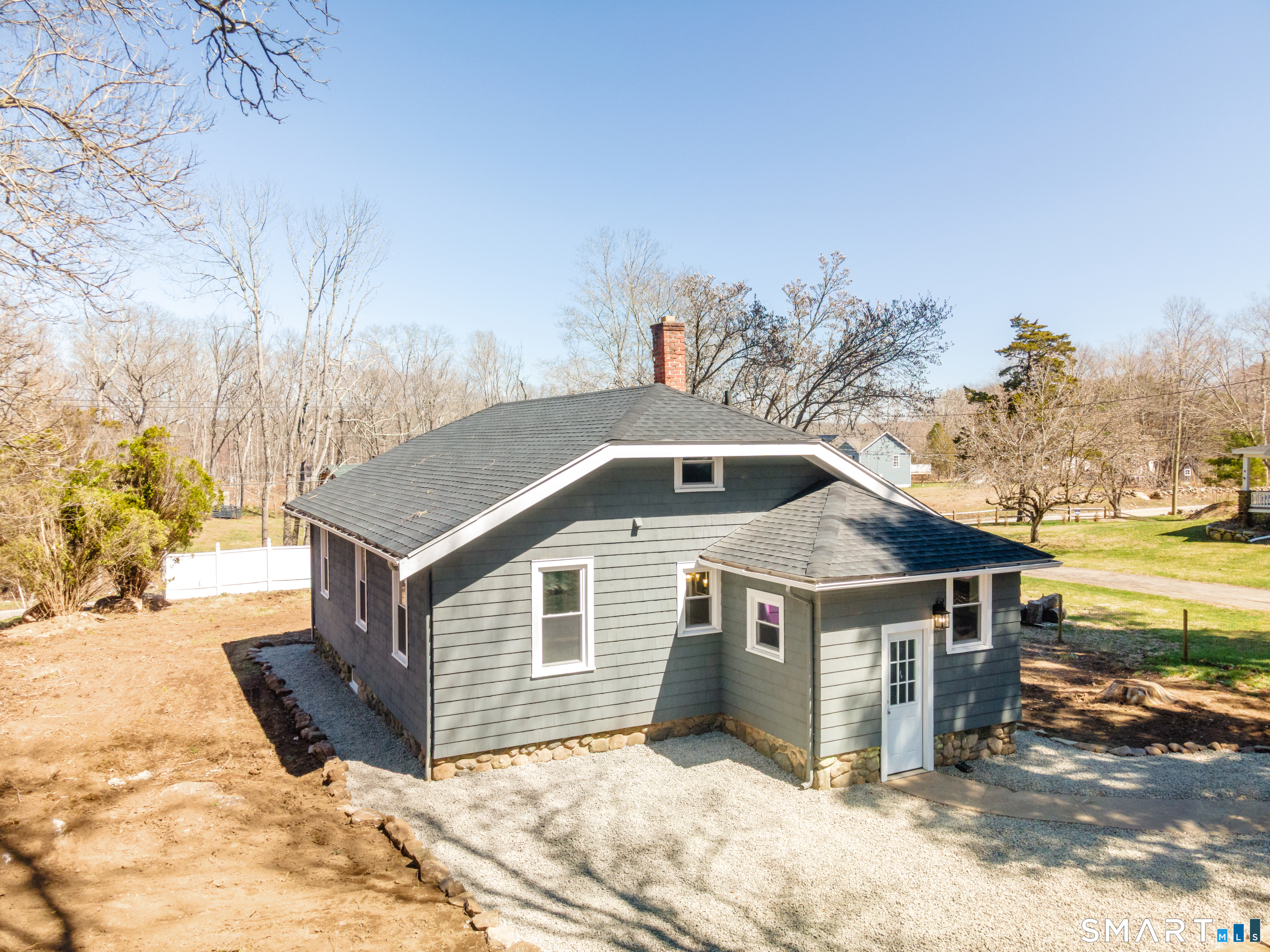 159 Norwich-Westerly Road North Stonington, CT 06359 - Photo 8 of 34