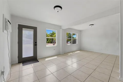 $1,595,000 | 3030 5th Street North, St. Petersburg, FL 33704