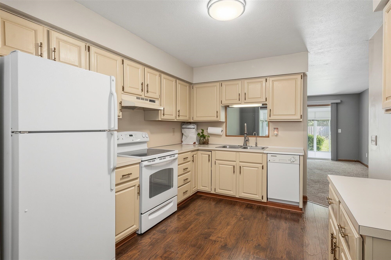 5128 Green Meadow Road Kalamazoo, MI 49009 - Photo 9 of 25