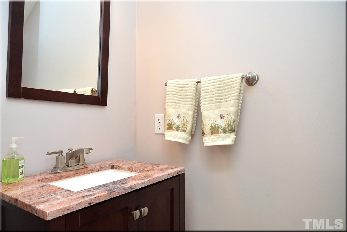 2909 Lothian Way Raleigh, NC 27612 - Photo 13 of 25 Photo 13