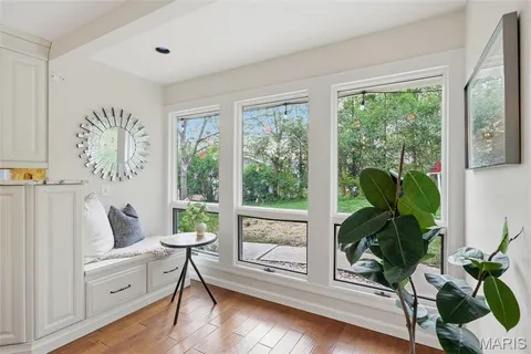 $925,000 | 9030 Middlewood Court, Sunset Hills, MO 63127