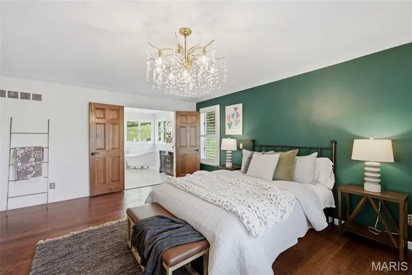 $925,000 | 9030 Middlewood Court, Sunset Hills, MO 63127