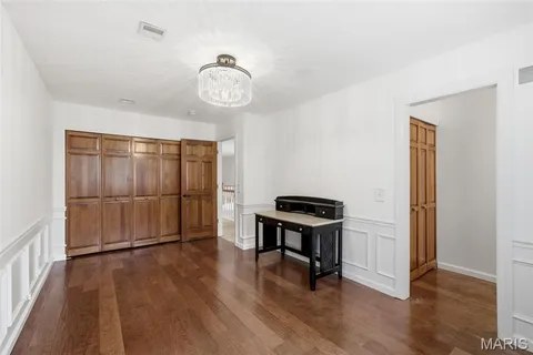 $925,000 | 9030 Middlewood Court, Sunset Hills, MO 63127