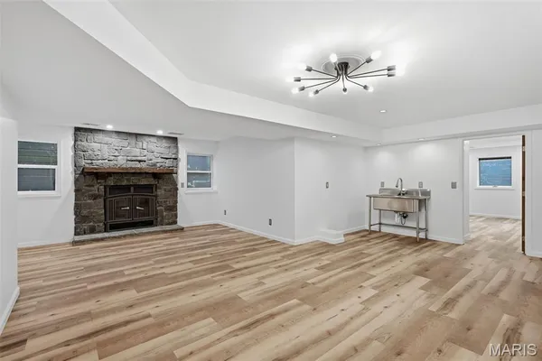 $925,000 | 9030 Middlewood Court, Sunset Hills, MO 63127