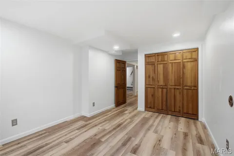 $925,000 | 9030 Middlewood Court, Sunset Hills, MO 63127