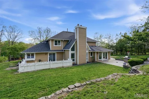 $925,000 | 9030 Middlewood Court, Sunset Hills, MO 63127