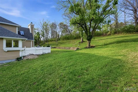 $925,000 | 9030 Middlewood Court, Sunset Hills, MO 63127