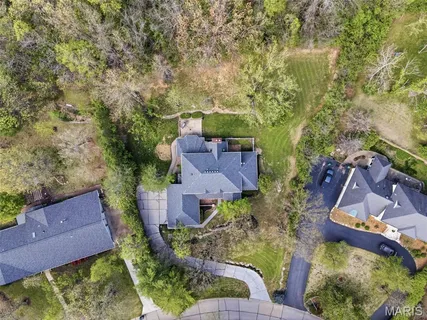 $925,000 | 9030 Middlewood Court, Sunset Hills, MO 63127