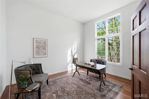 $925,000 | 9030 Middlewood Court, Sunset Hills, MO 63127