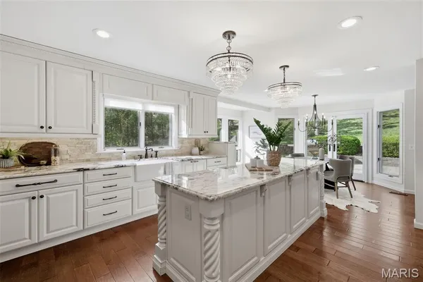$925,000 | 9030 Middlewood Court, Sunset Hills, MO 63127