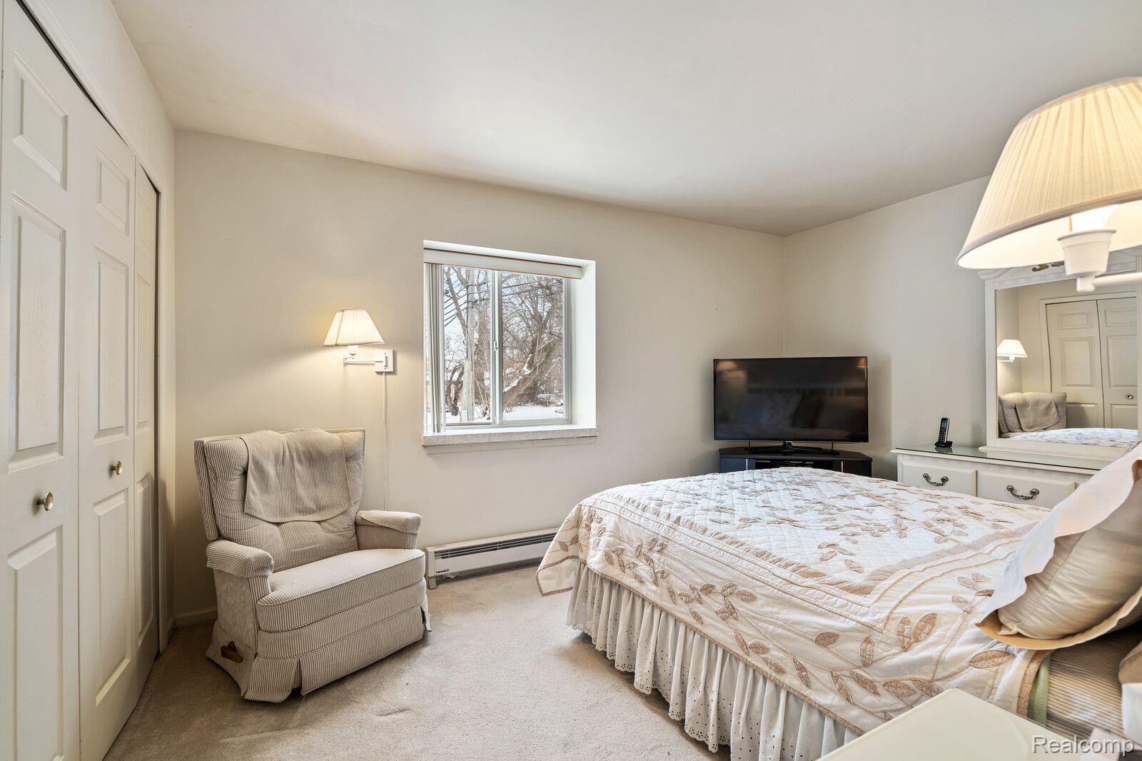 18757 Common Road Roseville, MI 48066 - Photo 16 of 22 Gallery Image 16