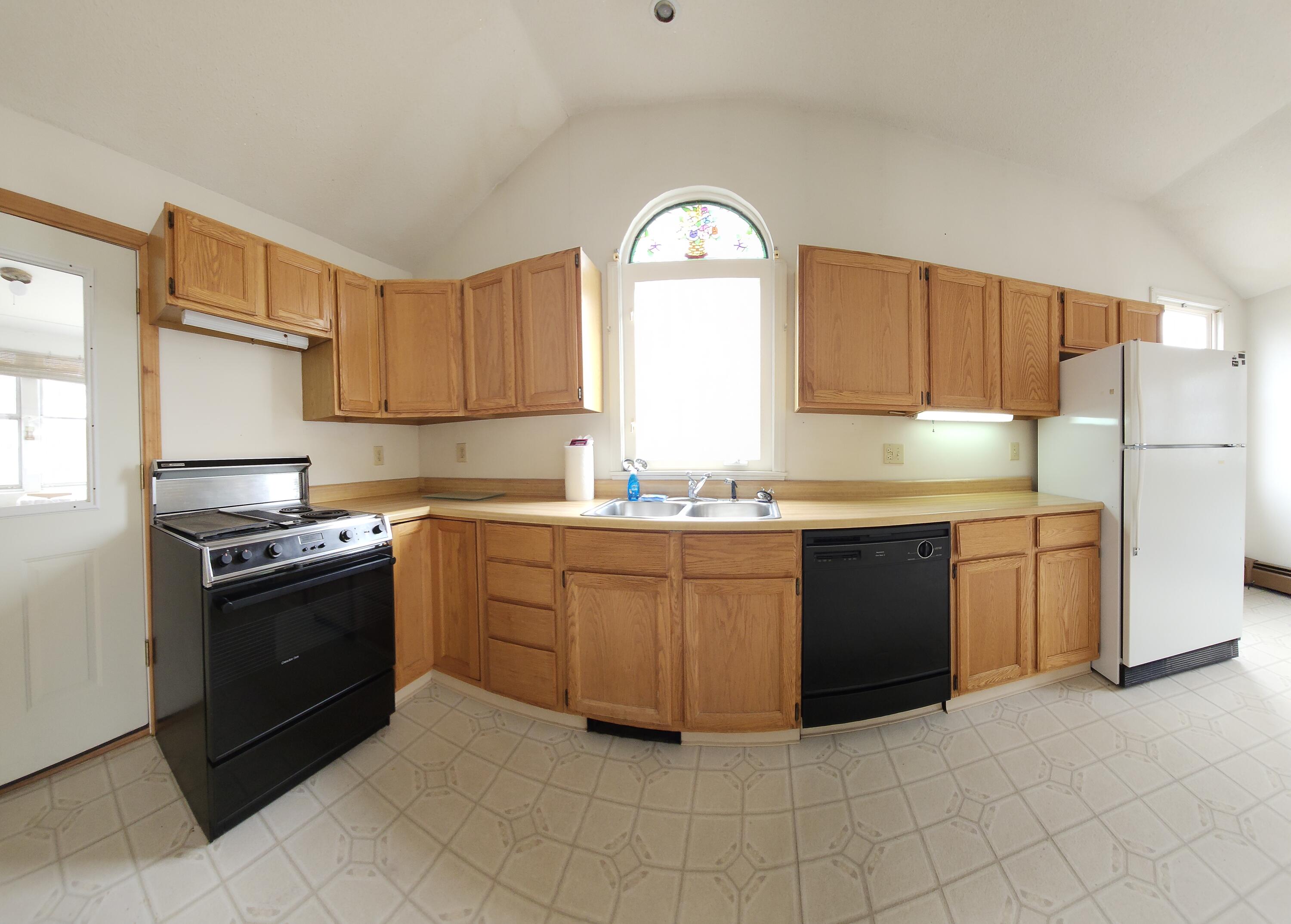 499 Aroostook Avenue Millinocket, ME 04462 - Photo 4 of 42 1000021156