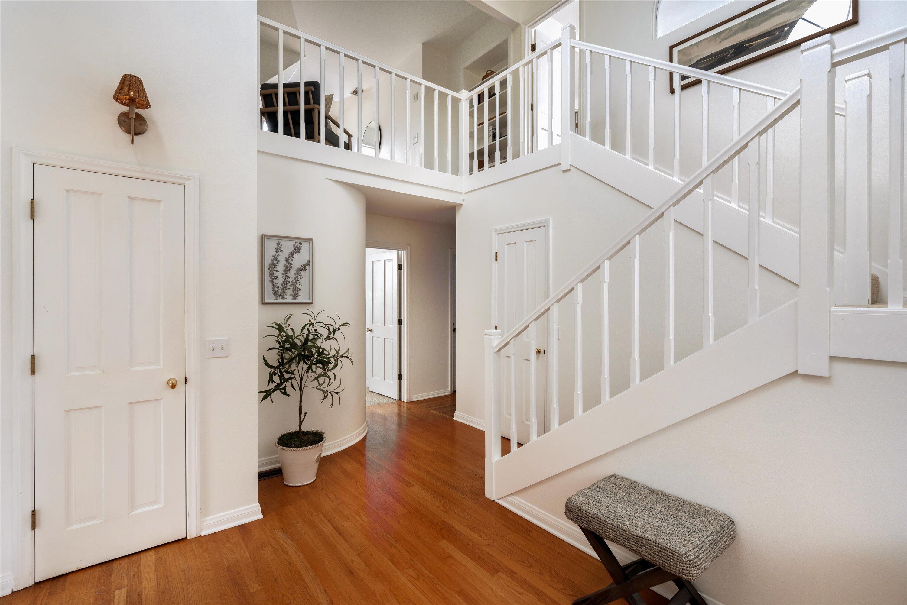 176 Toro Canyon Road Carpinteria, CA 93013 - Photo 6 of 40 Foyer