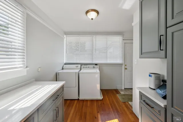 $1,200,000 | 17260 Arnold Drive, Sonoma, CA 95476