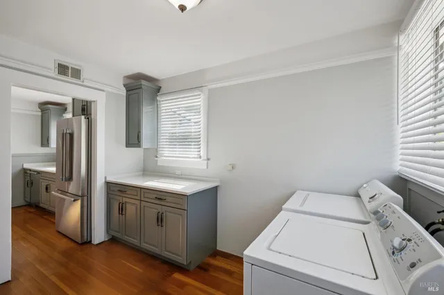 $1,200,000 | 17260 Arnold Drive, Sonoma, CA 95476