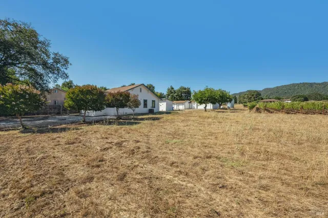 $1,200,000 | 17260 Arnold Drive, Sonoma, CA 95476