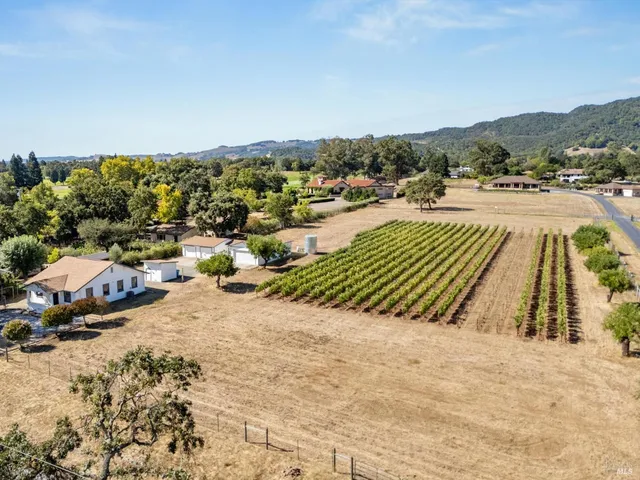 $1,200,000 | 17260 Arnold Drive, Sonoma, CA 95476