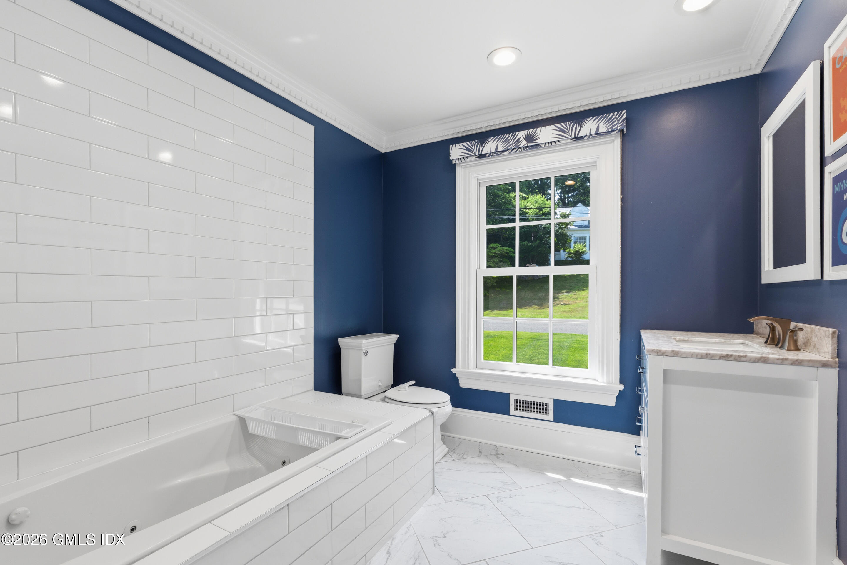 16 Ridgebrook Road Greenwich, CT 06830 - Photo 26 of 32 Bedroom 5 Bathroom