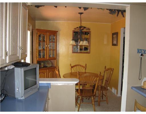 738 Lindsay Road Carnegie, PA 15106 - Photo 17 of 18 Dining Room.
