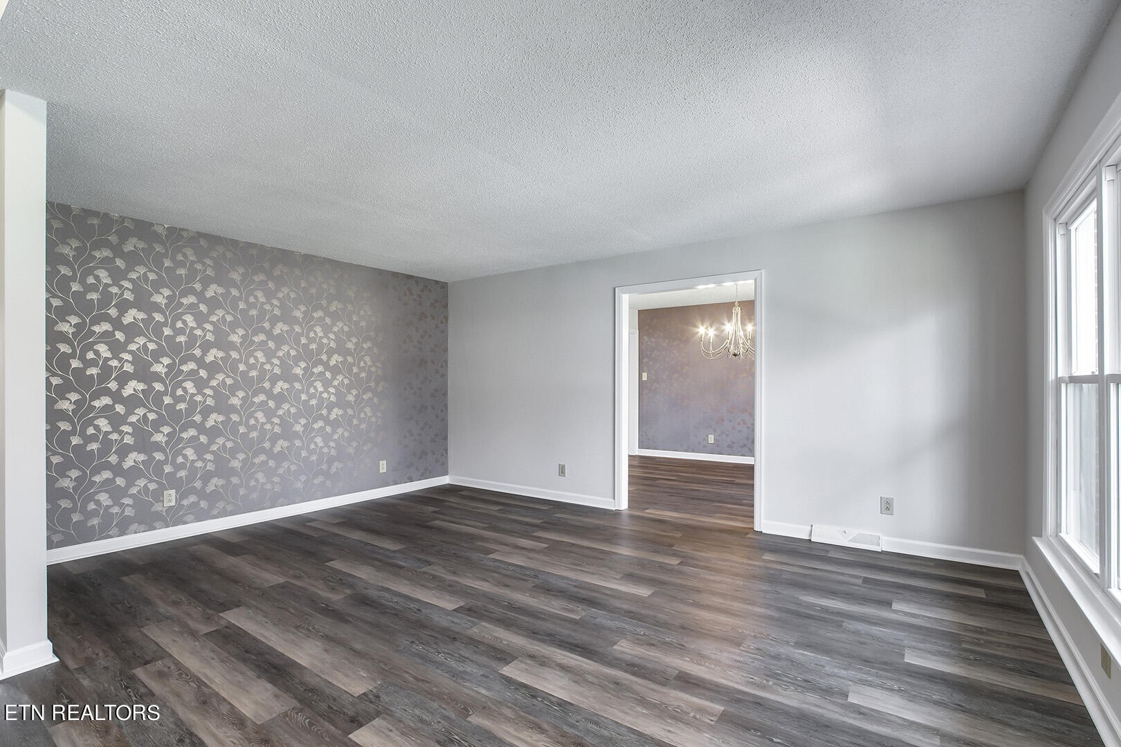 107 Balsam Road Oak Ridge, TN 37830 - Photo 8 of 60