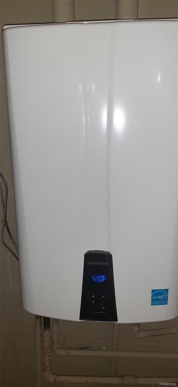 20115 Lichfield Road Detroit, MI 48221 - Photo 20 of 27 LICHFIELD HOT WATER TANK.jpg