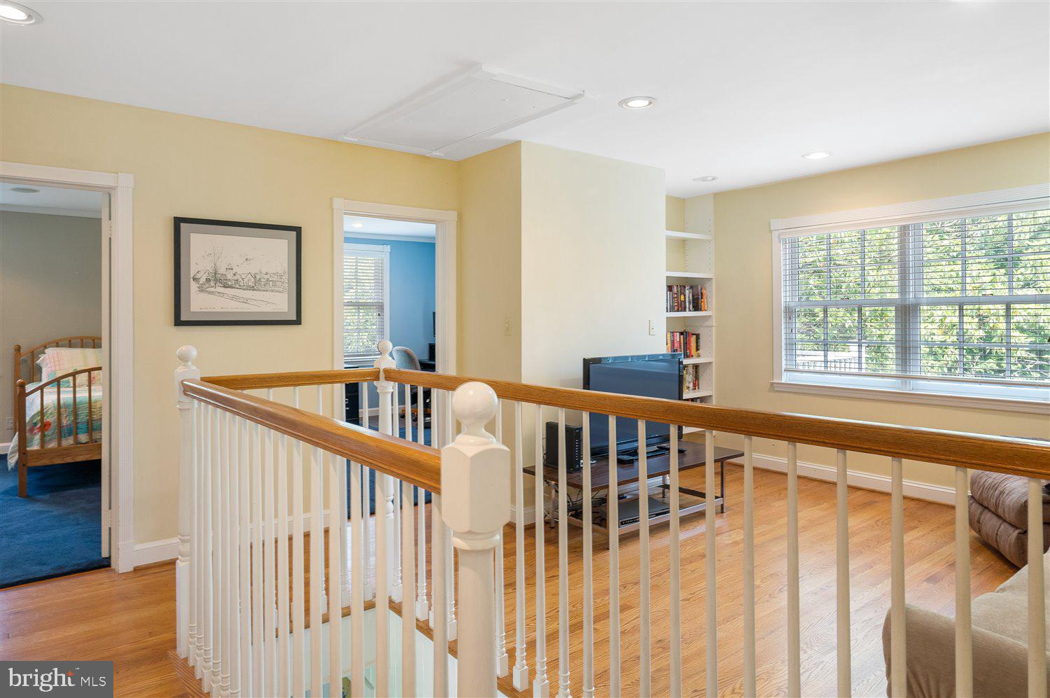 6415 Murray Hill Road Baltimore, MD 21212 - Photo 29 of 60 2nd floor sitting rm