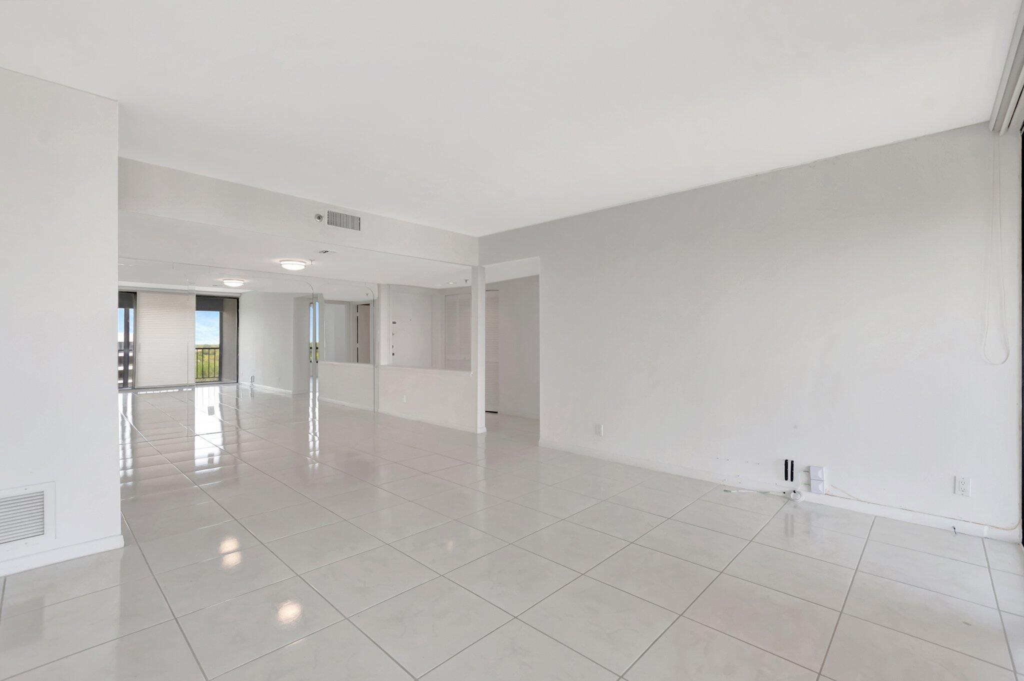 7802 Lakeside Boulevard, Unit 783 Boca Raton, FL 33434 - Photo 5 of 46 7-web-or-mls-DSC_0170