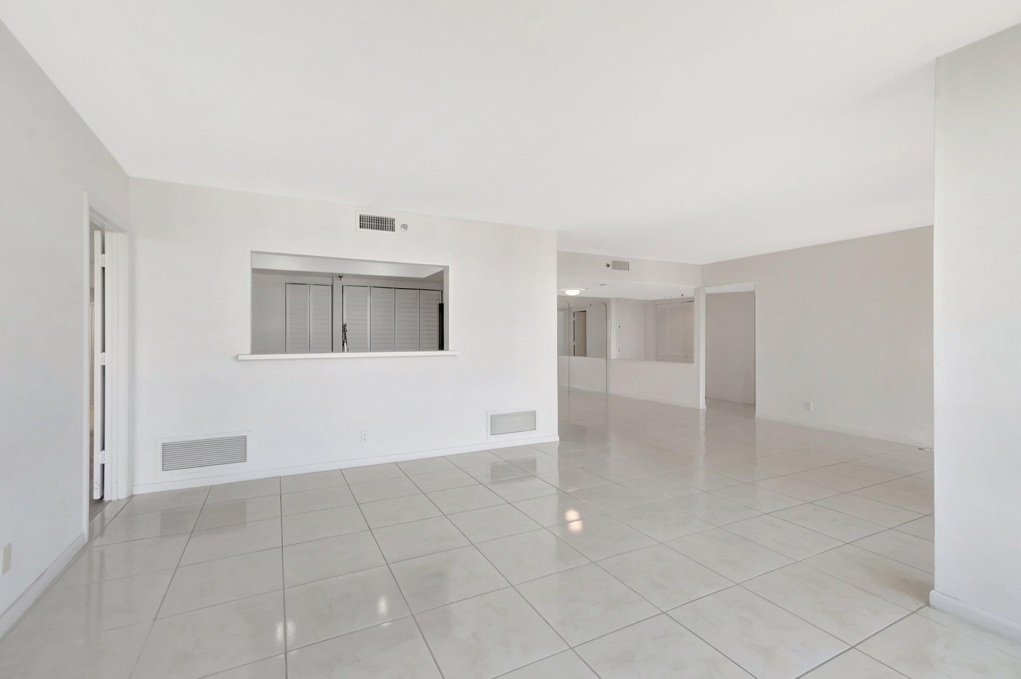 7802 Lakeside Boulevard, Unit 783 Boca Raton, FL 33434 - Photo 10 of 46 10-web-or-mls-DSC_0185