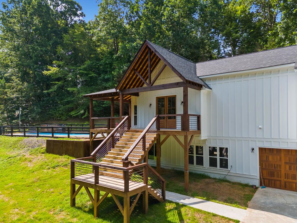 109 Lakeview Court Ellijay, GA 30540 - Photo 1 of 42 Main View