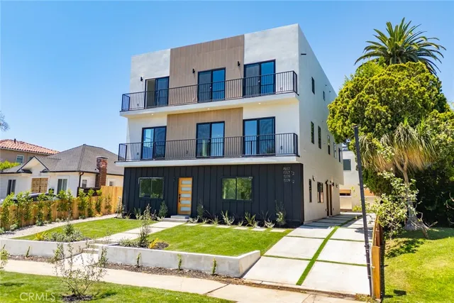 $4,458 | 1557 South Ogden Drive, Unit 1/4, Los Angeles, CA 90019