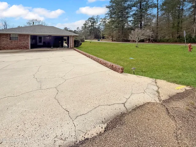 $189,000 | 904 Pine Drive, Tylertown, MS 39667