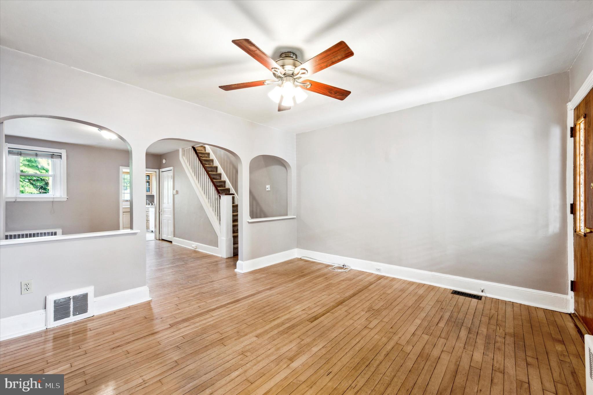 310 Iona Avenue Narberth, PA 19072 - Photo 3 of 16