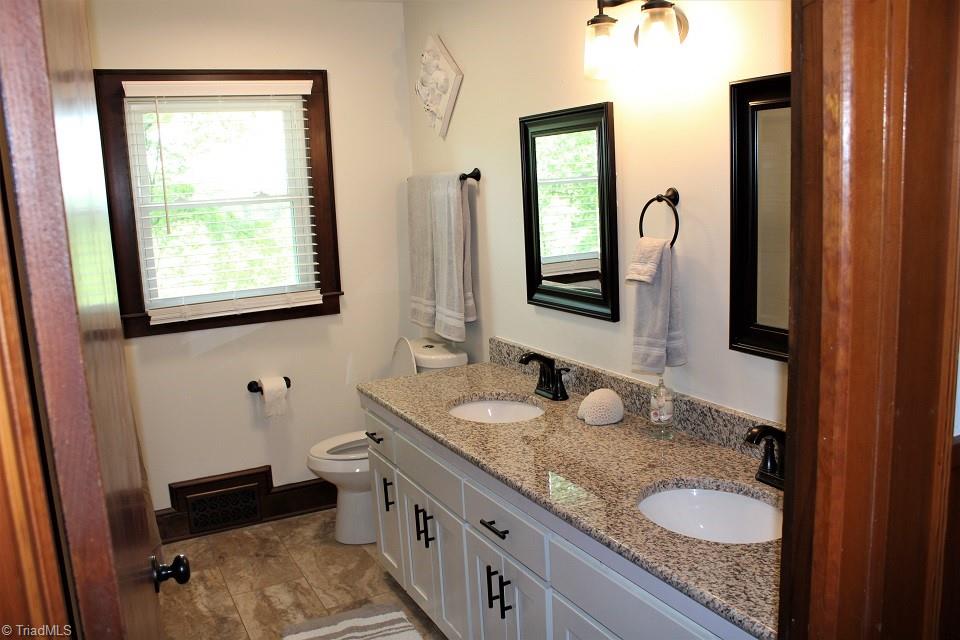 155 Parks Road Elkin, NC 28621 - Photo 14 of 29 Gallery Image 14