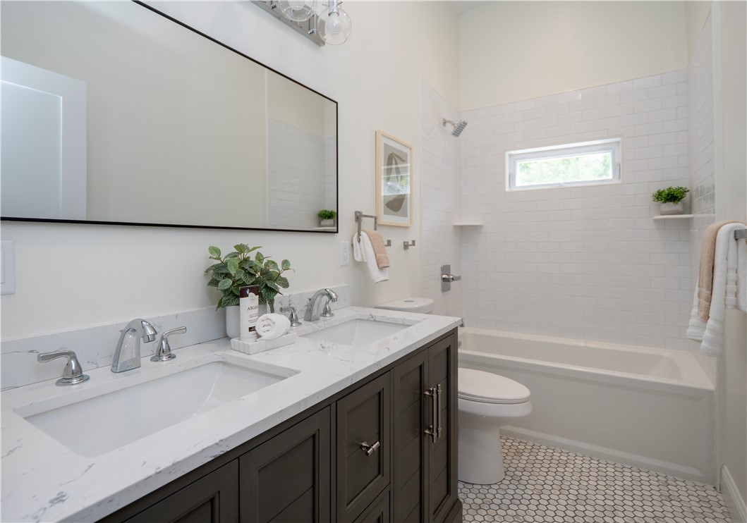 31 Prescott Hall Road Newport, RI 02840 - Photo 23 of 45