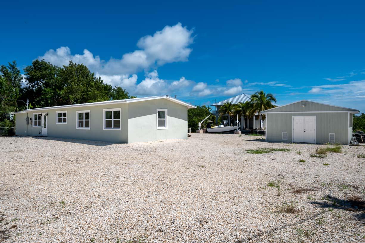 133 Indies Road Summerland Key, FL 33042 - Photo 23 of 30 Side Yard