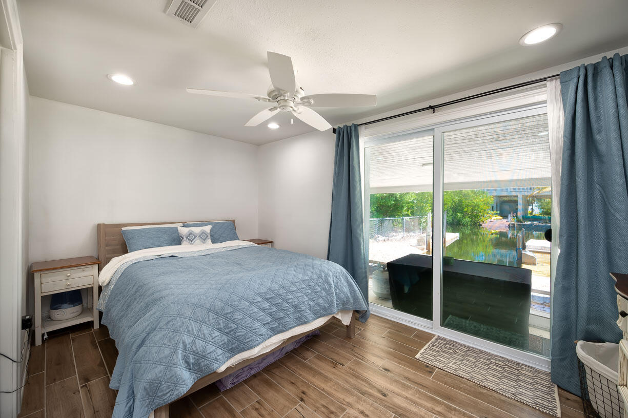 133 Indies Road Summerland Key, FL 33042 - Photo 6 of 30 Master Bedroom