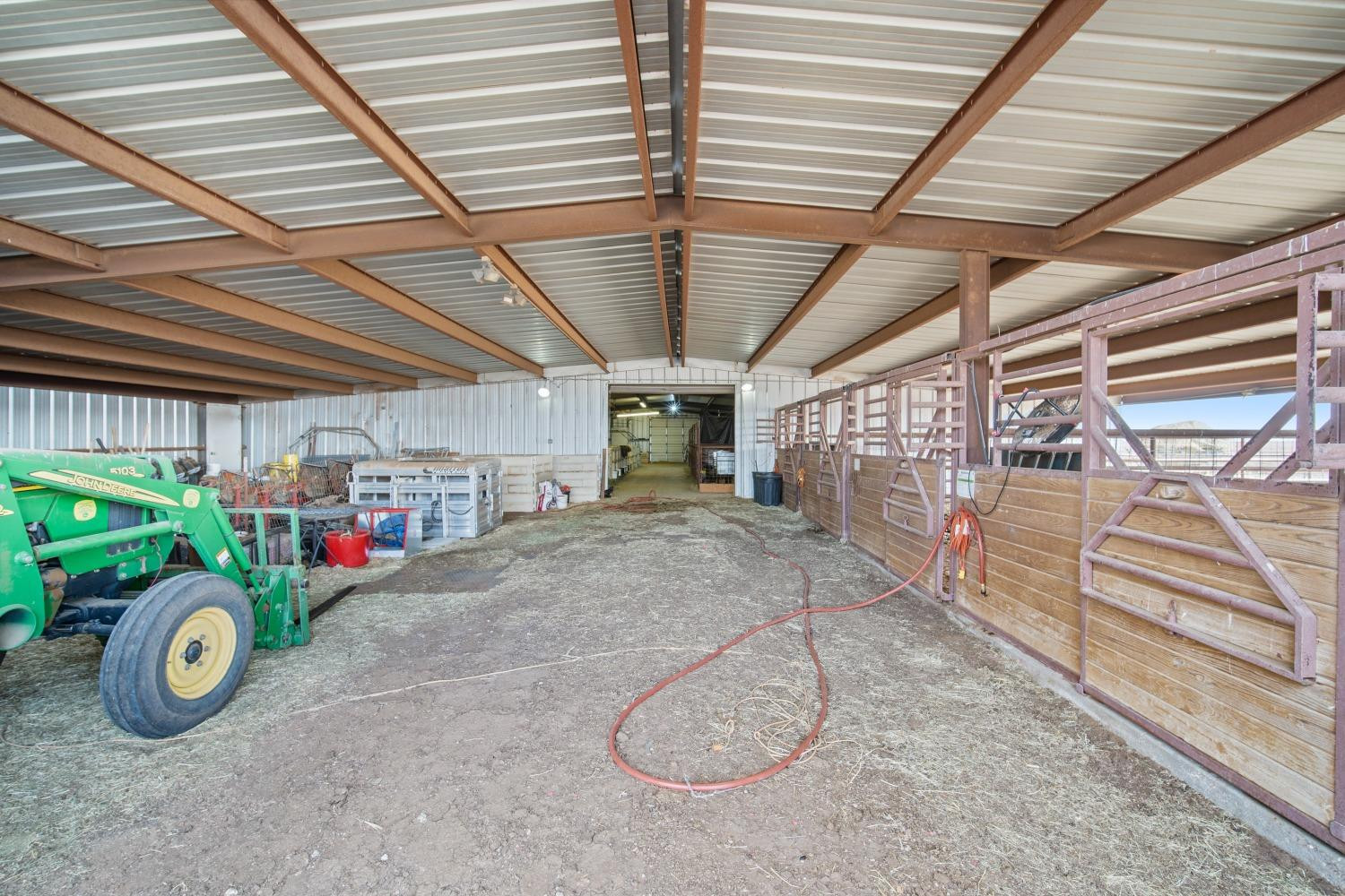 6487 East Fm 41 Ropesville, TX 79358 - Photo 29 of 33 a view of garage
